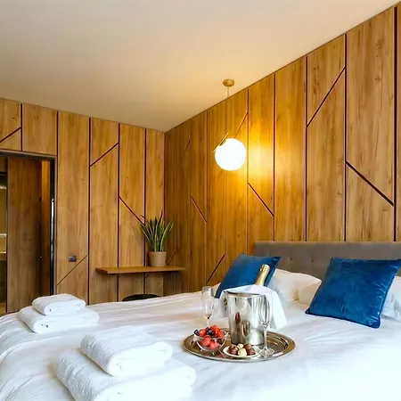 Apartmán Designer Loft In Center W Parking And Queen Bed