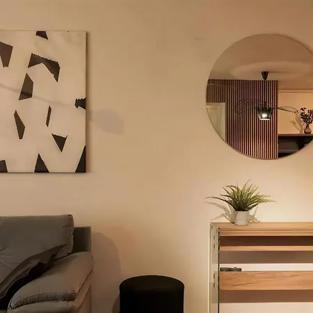 Designer Loft In Center W Parking And Queen Bed Apartmán