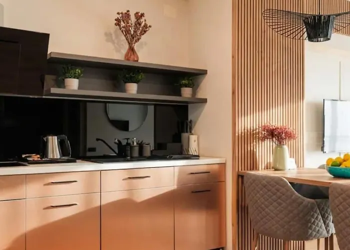 Designer Loft In Center W Parking And Queen Bed Apartman