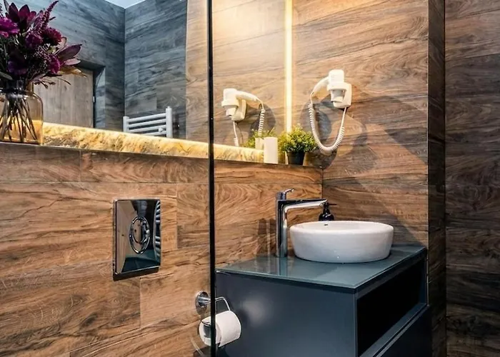 Designer Loft In Center W Parking And Queen Bed * Kolozsvár