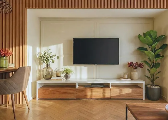 Designer Loft In Center W Parking And Queen Bed *